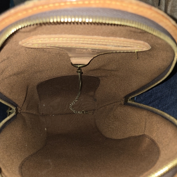 Louis Vuitton backpack - Picture 13 of 16